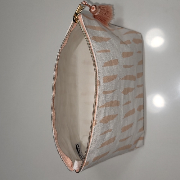 Makeup Bag / Toiletries Pouch - Picture 6 of 10